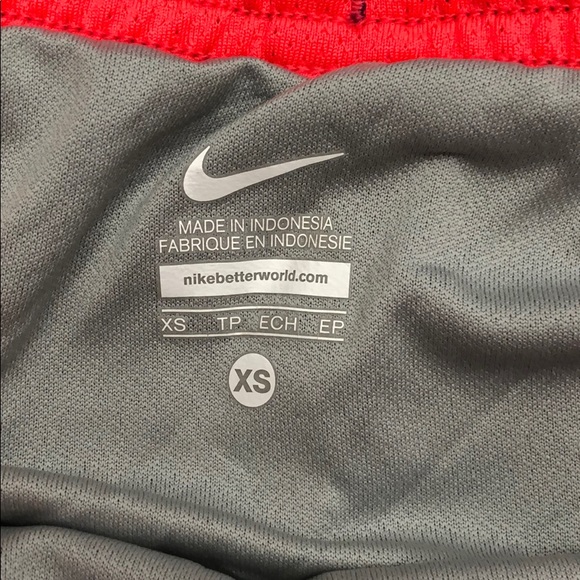 Nike shorts - Picture 2 of 3